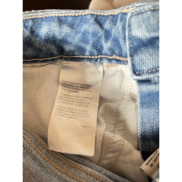 Calvin Klein Shorts Size 28 Hi Rise Distressed Cut-Off Light Wash Shorts Womens - Picture 9 of 11